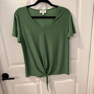 Kim & Cami Los Angeles size Medium women's Green V-Neck Tie-Front Top summertime